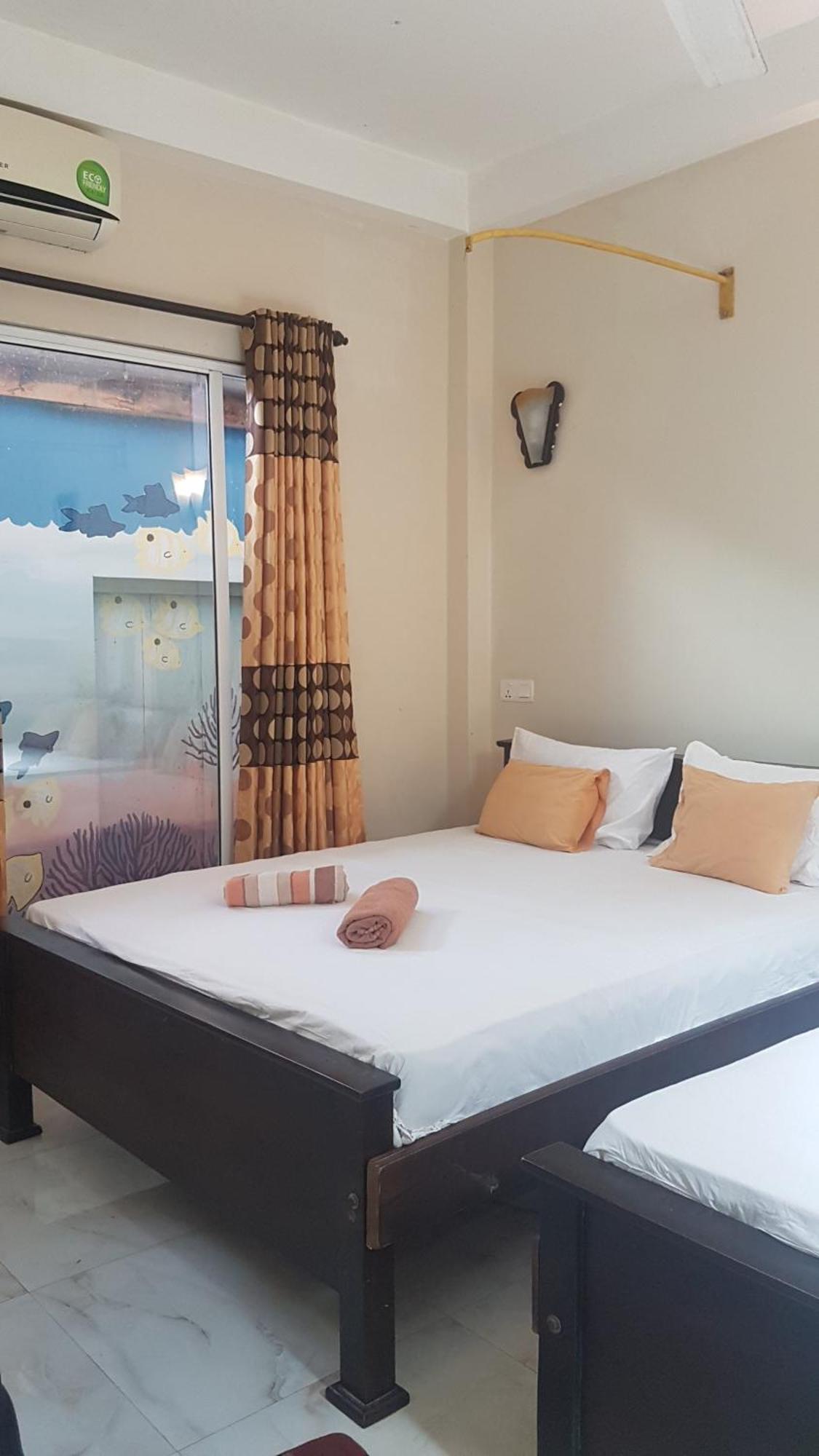 Hotel Pinki Nest à Mirissa Extérieur photo