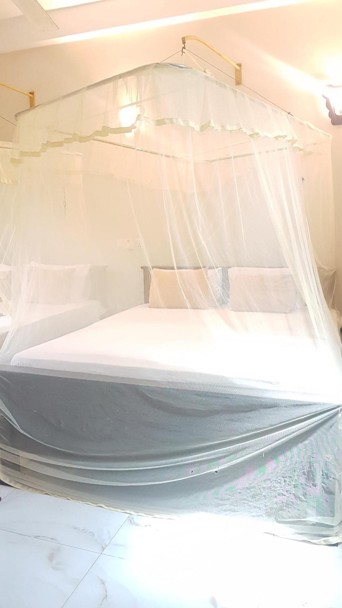 Hotel Pinki Nest à Mirissa Extérieur photo